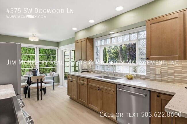 Building Photo - 4575 SW Dogwood Ln