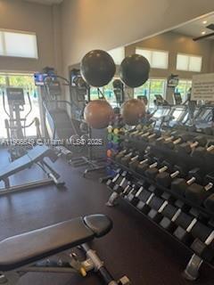 Building Photo - 1140 Lidflower St