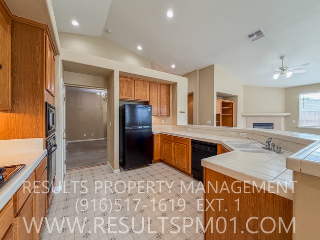 Building Photo - Single Story in West Roseville