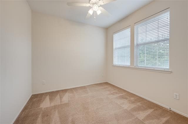 Building Photo - 1415 Ravenwood Dr