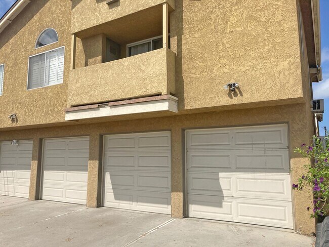 Building Photo - 4377 Wilson Ave