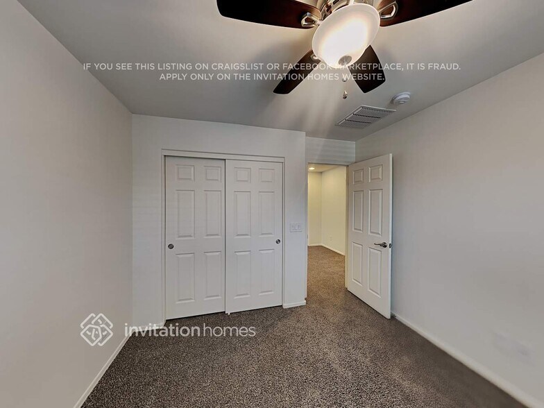 Building Photo - 162 N Sandal