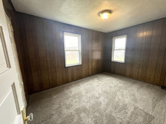 Building Photo - 453 Ohio Ave