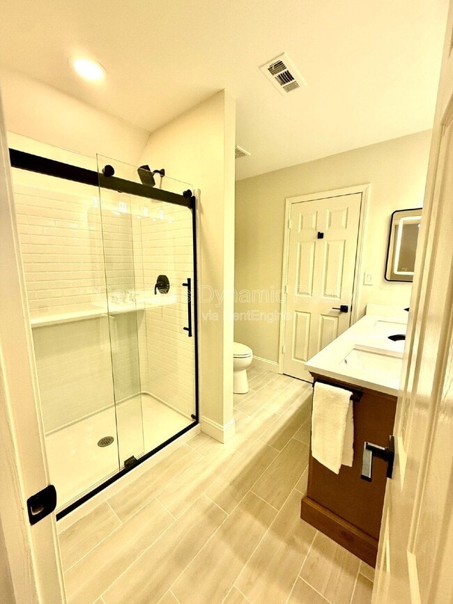 Building Photo - 8811 Roseton Ln