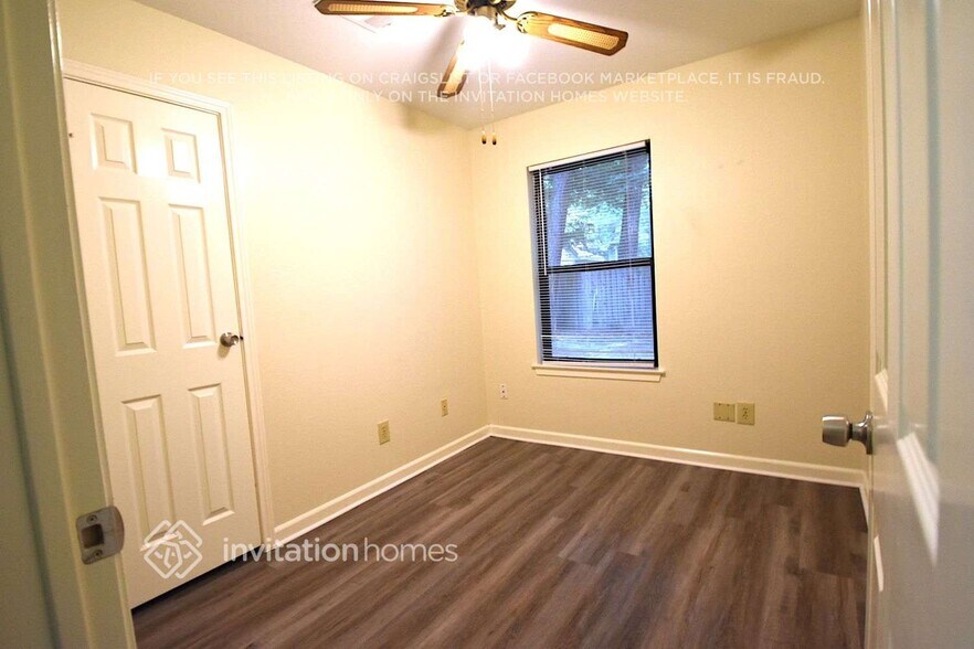 Building Photo - 7 Redberry Ct