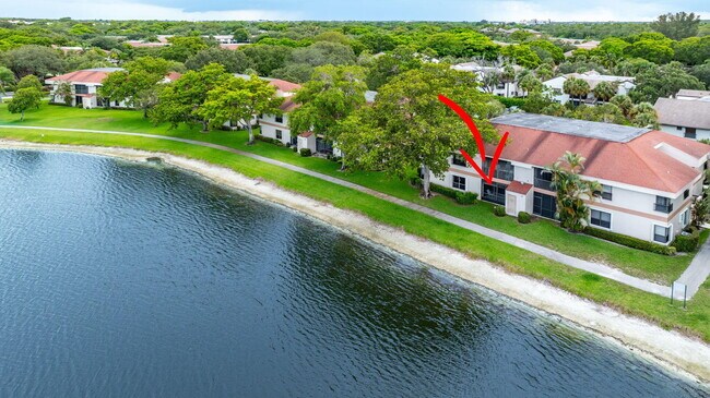 Building Photo - 2850 Carambola Cir S