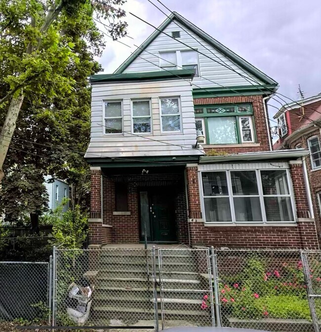 Building Photo - 95 Rutgers Ave