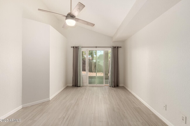 Building Photo - 11860 N 40th Way