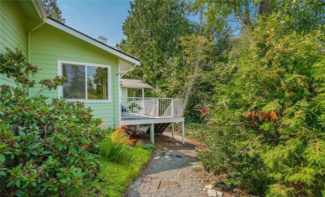 Building Photo - A Beautiful 3-bedroom 2 bath Birch Bay Village! Short term lease available.