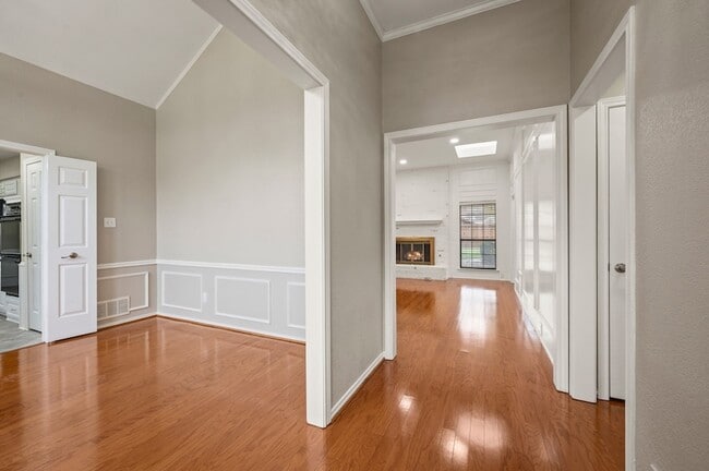 Building Photo - 1802 Campbell Trail
