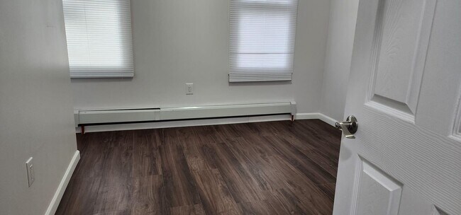 Building Photo - 38 Jewett Ave