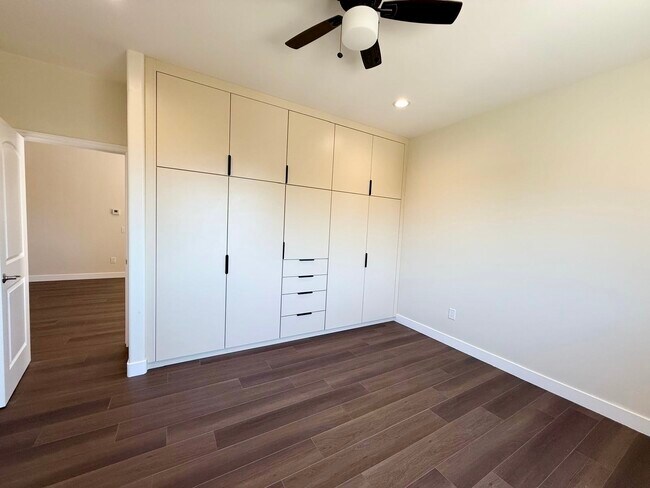 Building Photo - 1522-30 Falda Del Cerro Ct