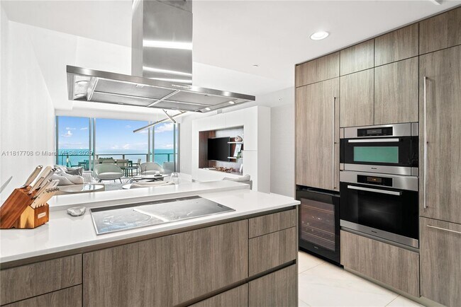 Building Photo - 360 Ocean Dr