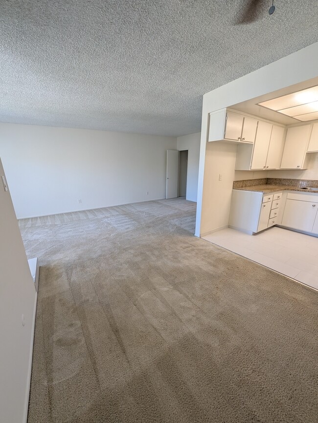 Dining - 2960 W 235th St