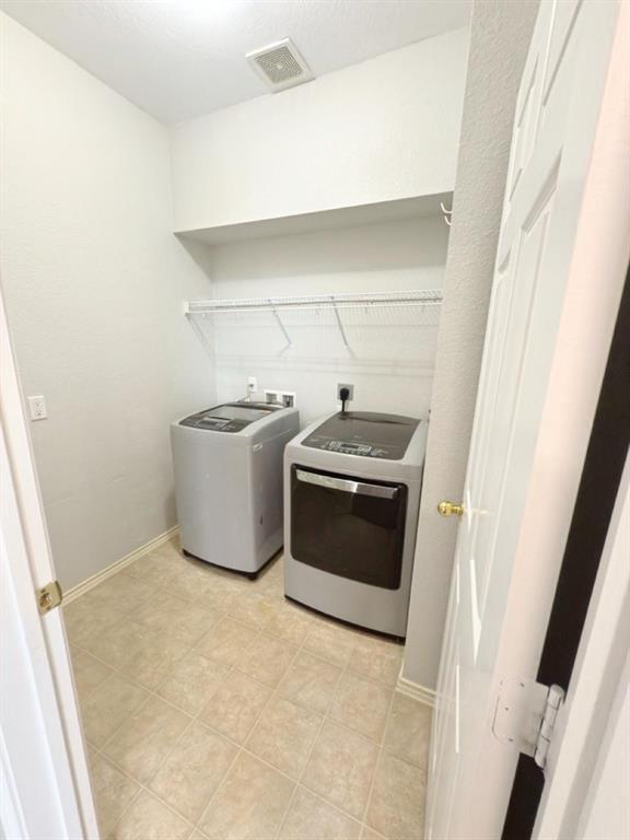 Building Photo - 14516 Charles Dickens Dr