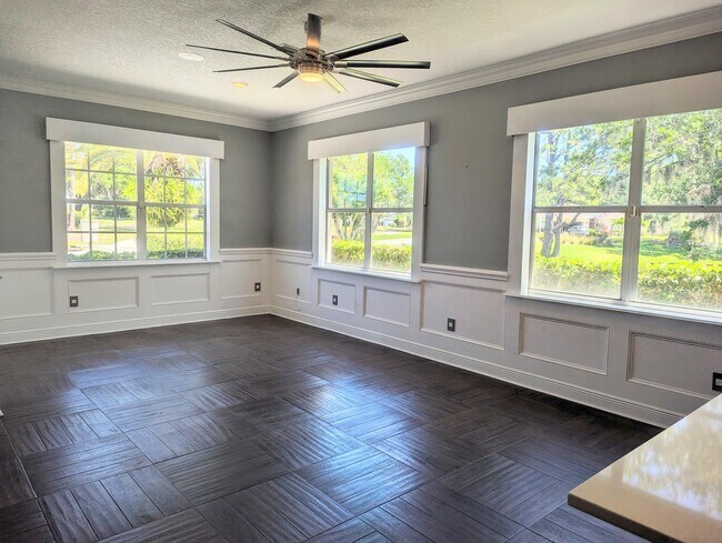 Building Photo - 6535 Meandering Way
