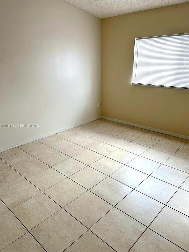 Building Photo - 3690 N 56th Ave