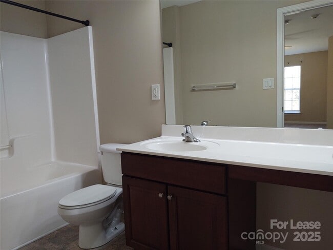Building Photo - 4098 Holly Villa Cir