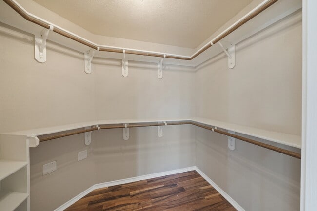 Building Photo - Beautiful 2-Story 4BR in 78254 | Near Alamo Ranch, Shopping & 1604