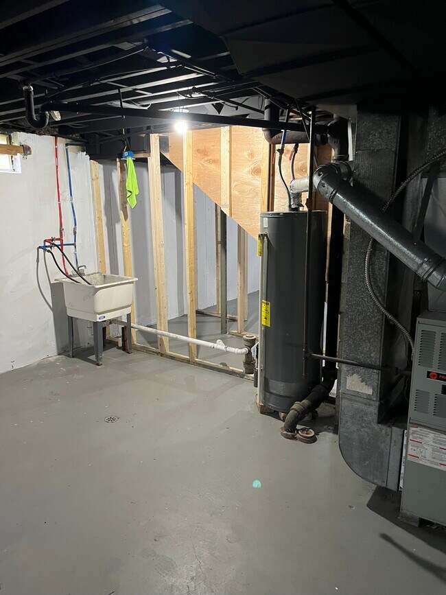 Building Photo - 5220 Western Rd