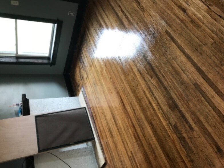 Building Photo - 7116 S Harvard Ave