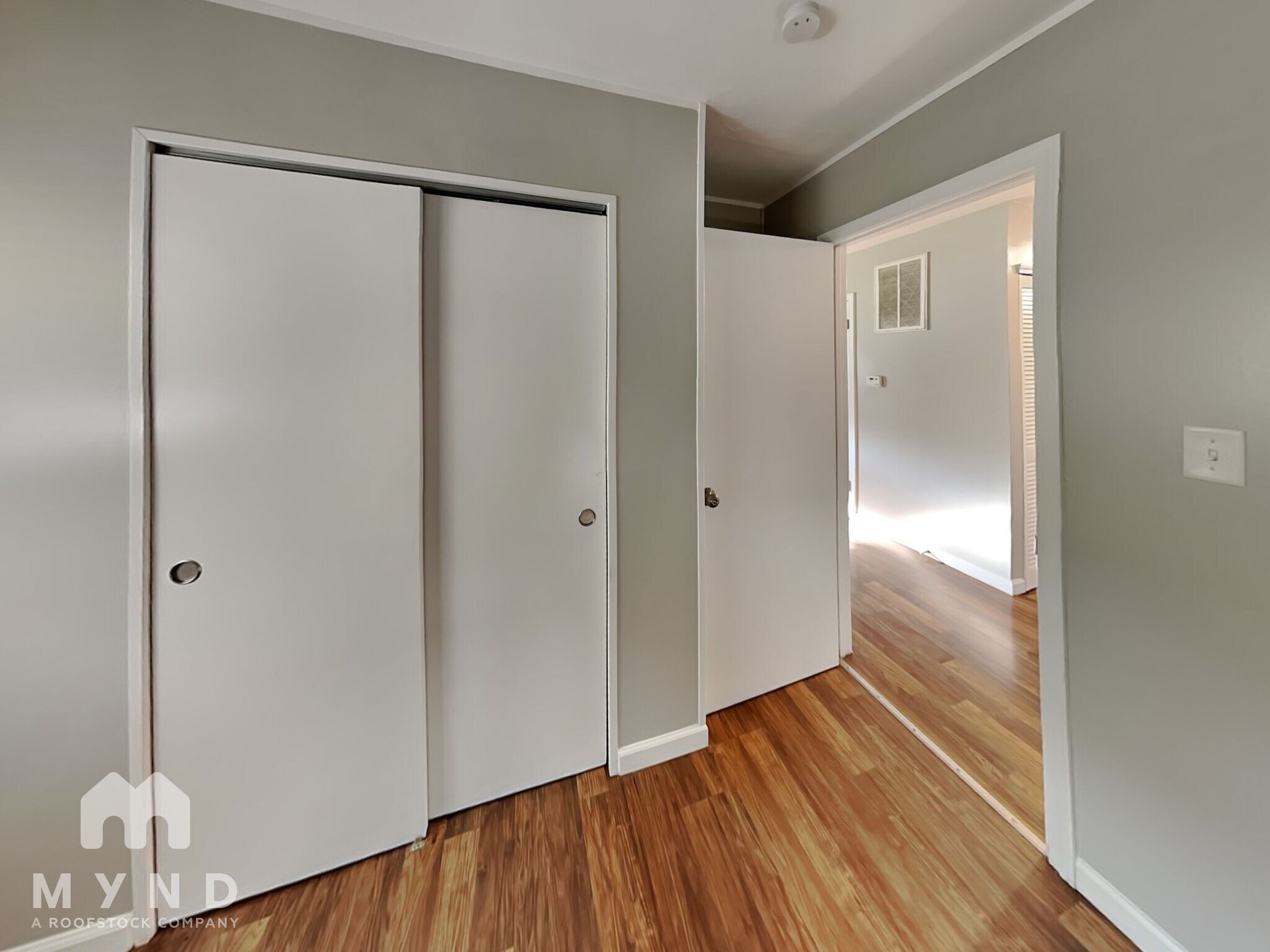 Building Photo - 3049 Bluefield Dr