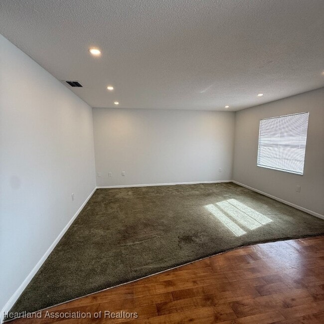 Building Photo - 317 E Main St