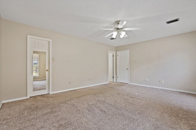 Building Photo - BEAUTIFUL HOME IN GREAT LOCATION!
