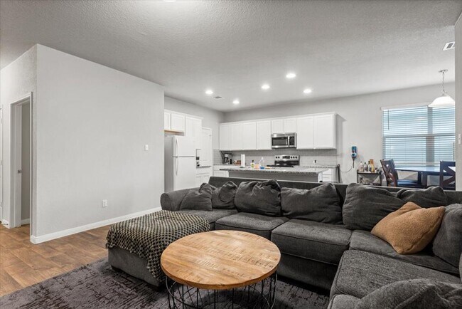 Building Photo - 129 Jubilee Dr