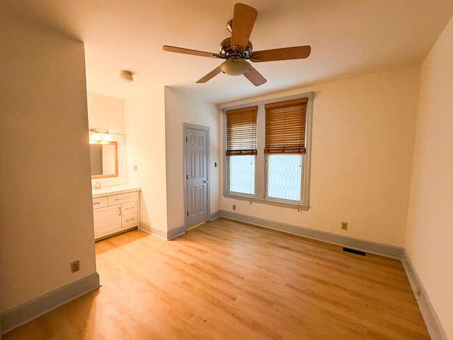 Building Photo - 208 N Buchanan Blvd