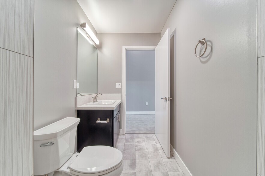 Building Photo - 2267 Springfield Dr