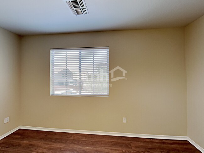 Building Photo - 7719 S 69th Lane