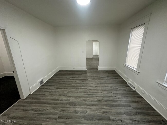 Building Photo - 3823 E 54th St