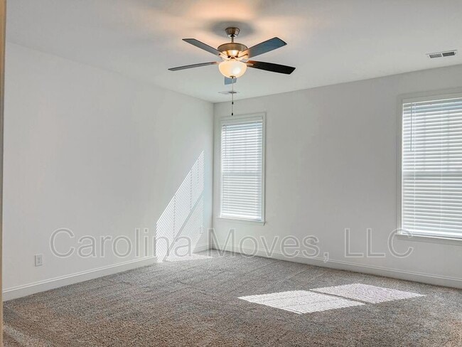 Building Photo - 116 Forest Ridge Way