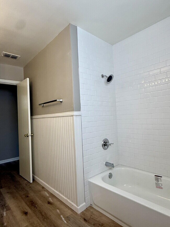 Building Photo - 4208 42nd St