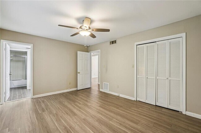 Building Photo - 103 La Rue Pl NW