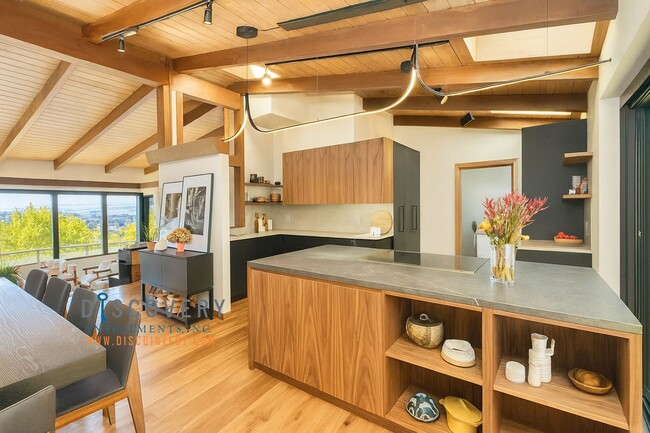 Building Photo - Elegant Piedmont Retreat with Expansive Ba...