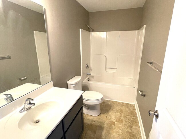 Building Photo - 262 Garrison Way
