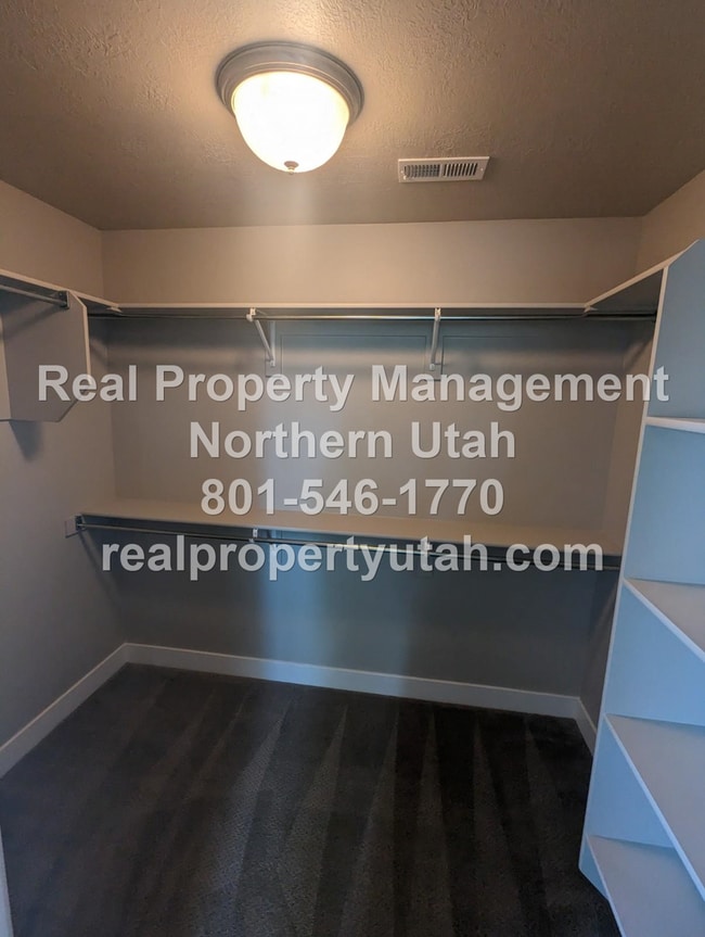 Building Photo - Gorgeous 3 Bed 2.5 Bath Coming Soon!