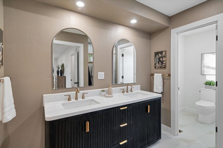 Building Photo - 4662 Britcastle Dr