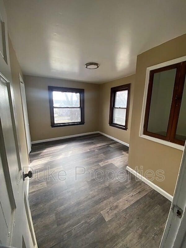 Building Photo - 1179 Genesee St