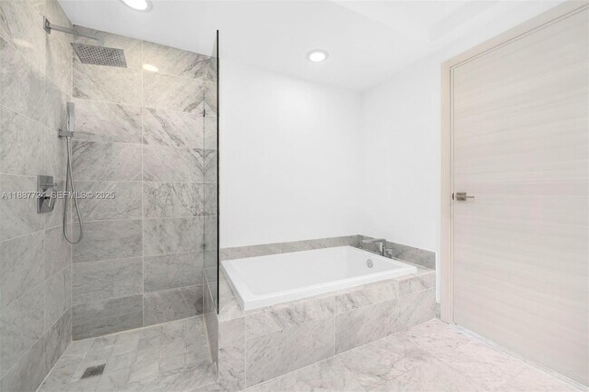 Building Photo - 801 S Miami Ave