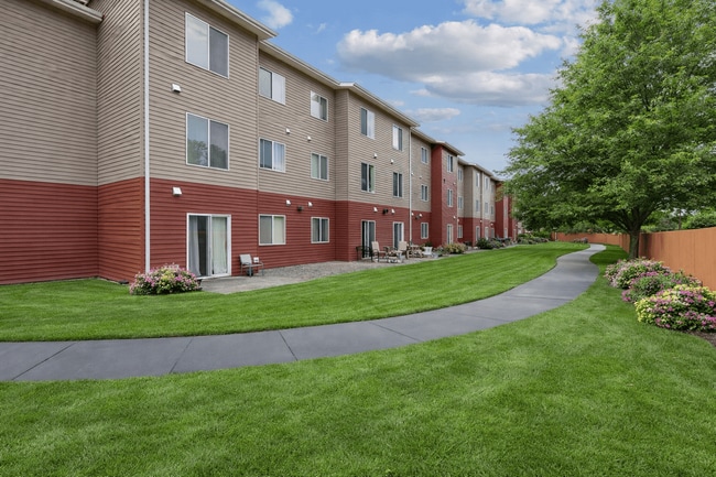 Building Photo - Central Court Village