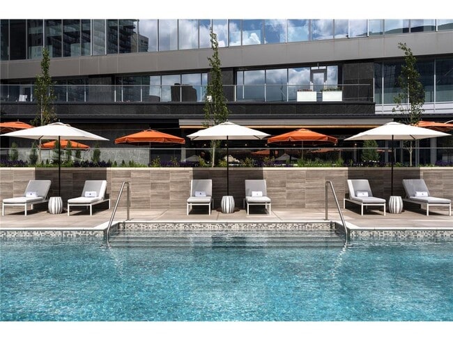 Building Photo - 255 Hennepin Ave