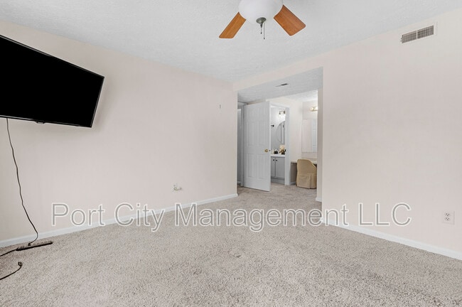 Building Photo - 8030 Abbey Ct