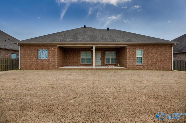 Building Photo - 104 Jenny Dr