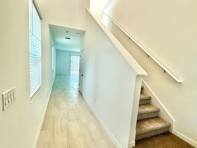 Building Photo - Step into style – Lease this 4Bed gem in D...
