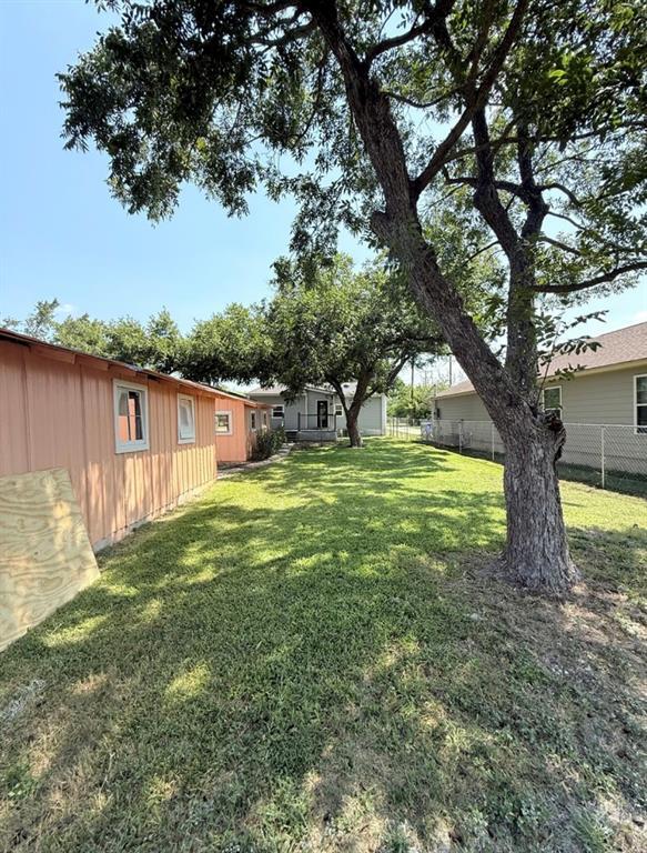 Building Photo - 1209 Frink St