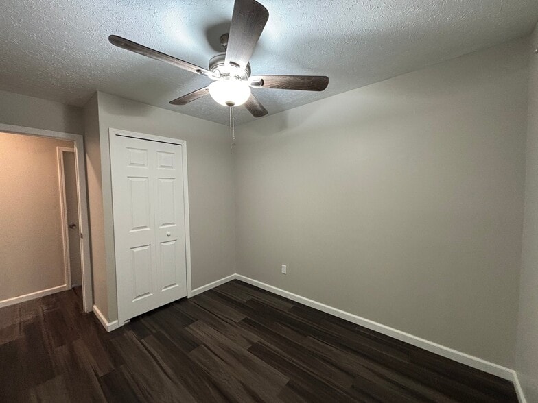 Building Photo - 1065 Moneta Ave
