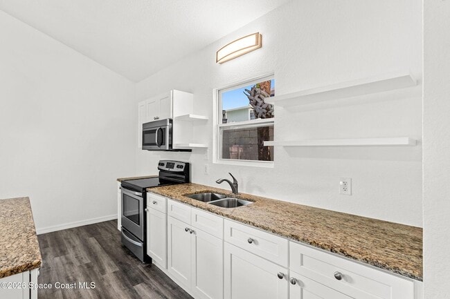 Building Photo - 1625 Hortana Dr